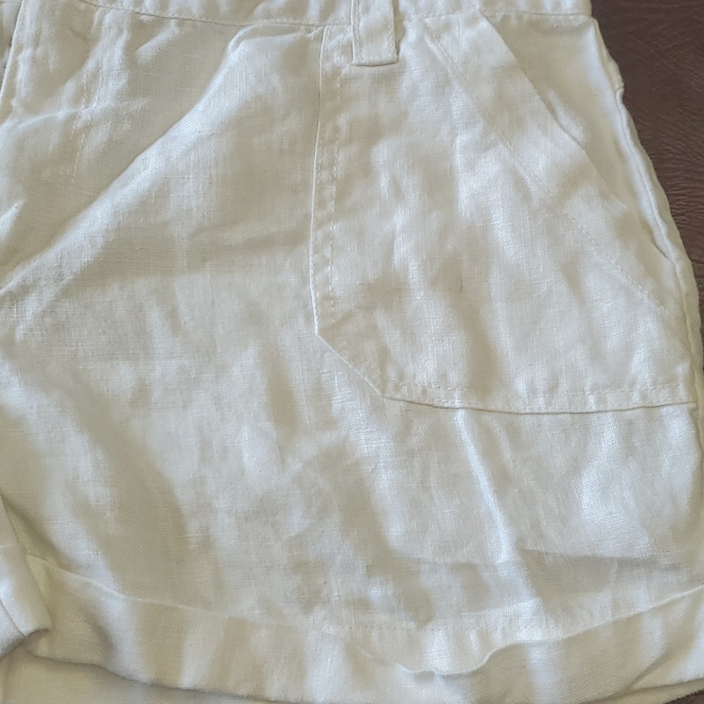 Linen shorts - Picture 3 of 11
